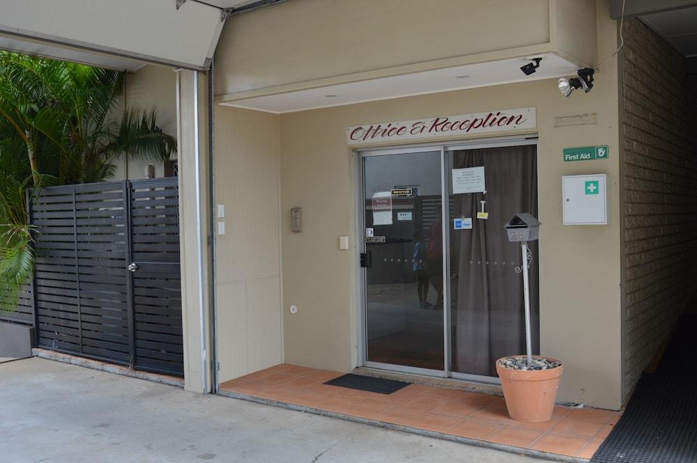 Mid City Motor Inn Gladstone Bagian luar foto