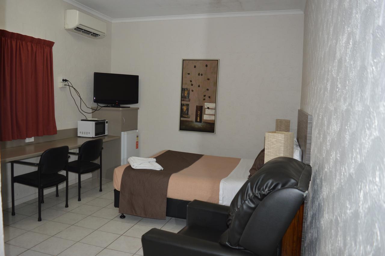 Mid City Motor Inn Gladstone Bagian luar foto