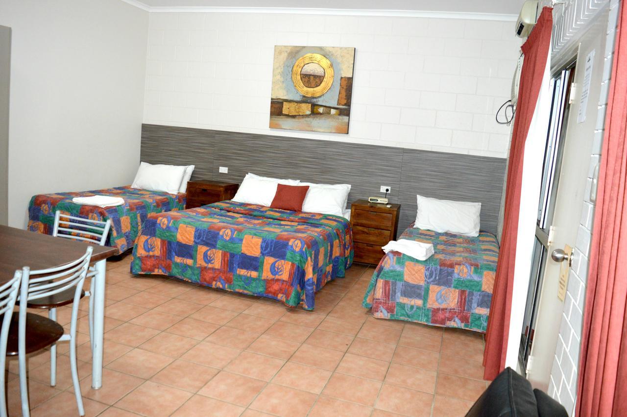 Mid City Motor Inn Gladstone Bagian luar foto